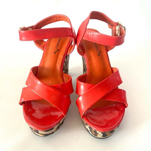 Red Dragonfly Platform Wedge Animal Print Red Heeled Sandals 7 Womens Shoes - Picture 8 of 16
